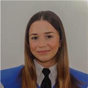 Profesora apta para todas las asignaturas de educación primaria, especializada en francés. Para alumnos desde primero de primarias hasta segundo de ESO